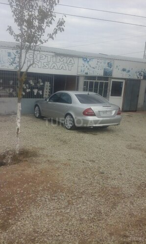 Mercedes E 320 2002, 282,000 km - 3.2 l - Salyan
