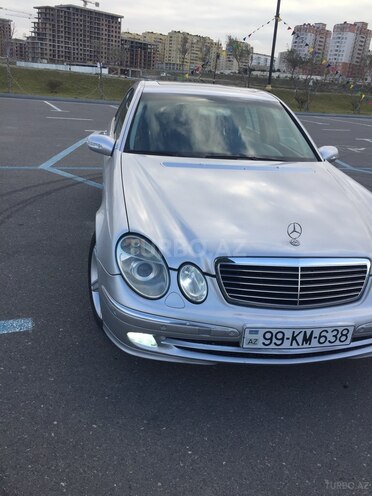 Mercedes E 270 2002, 302,000 km - 2.7 l - Sumqayıt