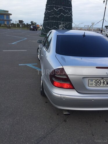Mercedes E 270 2002, 302,000 km - 2.7 l - Sumqayıt