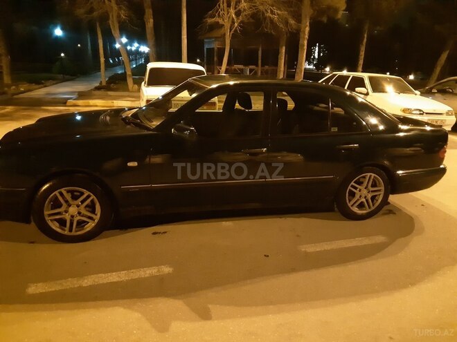 Mercedes E 230 1996, 179,000 km - 2.3 l - Bakı