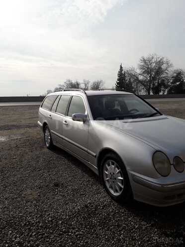 Mercedes E 200 2000, 28,000 km - 0.2 л - Kürdəmir
