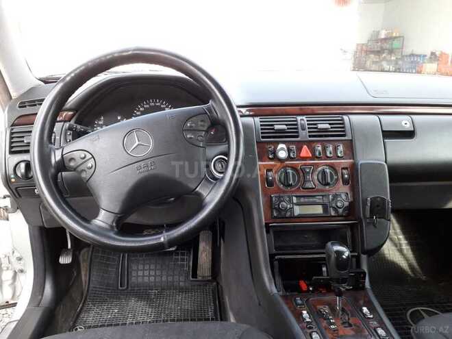 Mercedes E 200 2000, 28,000 km - 0.2 л - Kürdəmir
