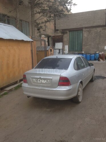 Opel Vectra 1997, 270,000 km - 2.0 l - Bakı