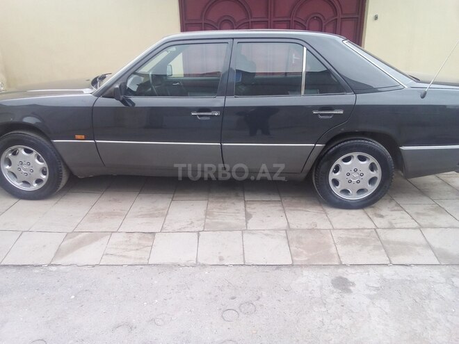 Mercedes E 260 1990, 314,000 km - 2.6 л - Bakı