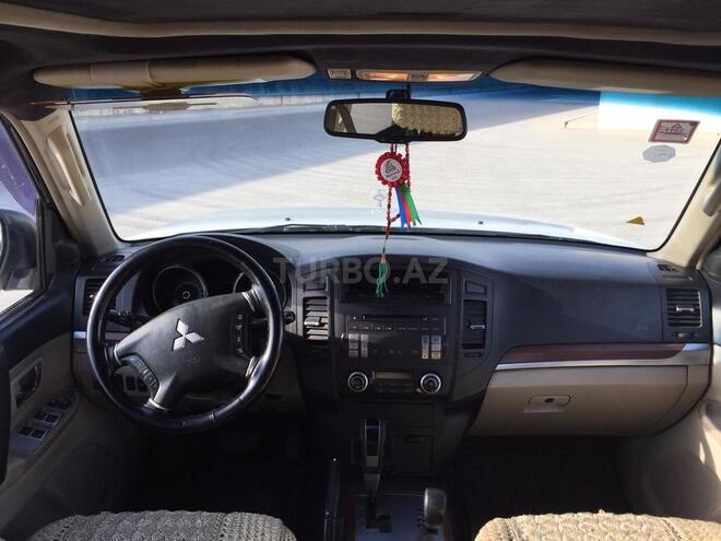Mitsubishi Pajero 2008, 222,000 km - 3.2 l - Bakı