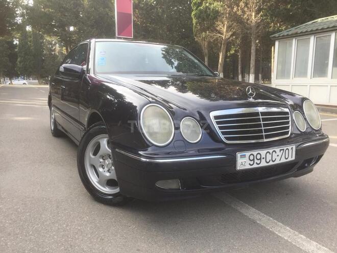 Mercedes E 240 2000, 272,000 km - 2.4 л - Sumqayıt