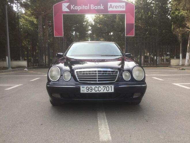 Mercedes E 240 2000, 272,000 km - 2.4 л - Sumqayıt