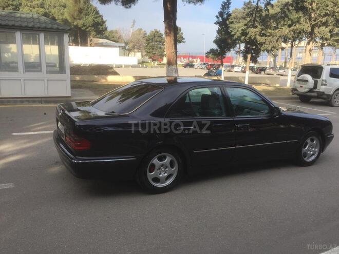 Mercedes E 240 2000, 272,000 km - 2.4 л - Sumqayıt