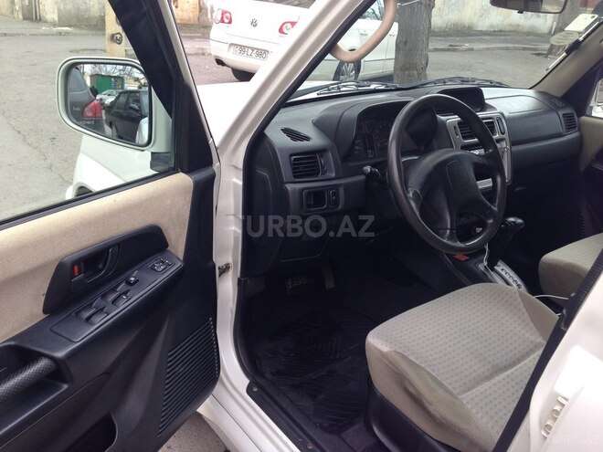 Mitsubishi Pajero io 2004, 186,492 km - 2.0 l - Bakı