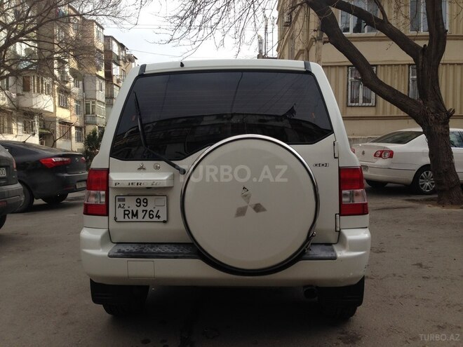 Mitsubishi Pajero io 2004, 186,492 km - 2.0 l - Bakı