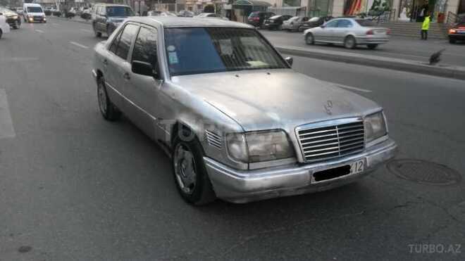 Mercedes E 250 1994, 233,000 km - 2.5 l - Bakı