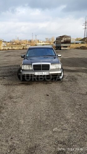 Mercedes E 250 1991, 359,999 km - 2.5 л - Salyan