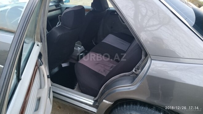 Mercedes E 250 1991, 359,999 km - 2.5 л - Salyan