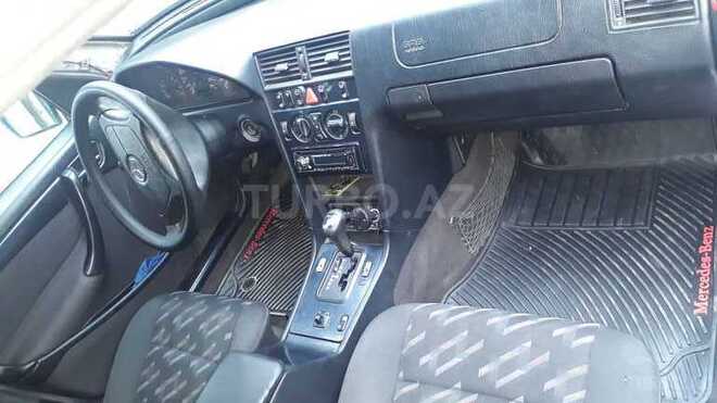Mercedes C 220 1999, 332,000 km - 2.2 л - Bakı