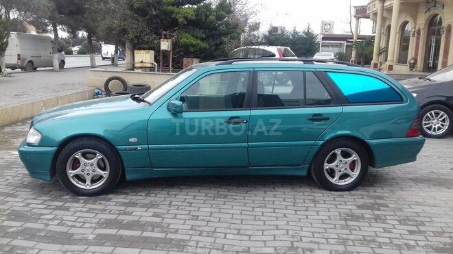 Mercedes C 220 1999, 252,559 km - 2.2 l - Sumqayıt