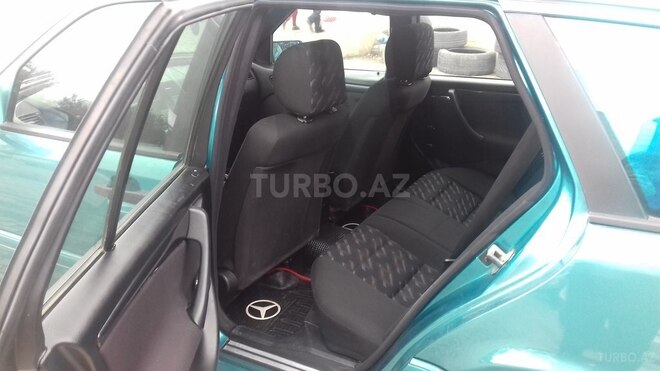 Mercedes C 220 1999, 252,559 km - 2.2 l - Sumqayıt