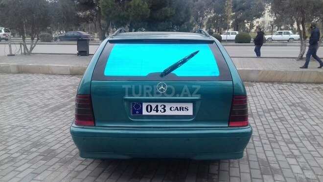 Mercedes C 220 1999, 252,559 km - 2.2 l - Sumqayıt