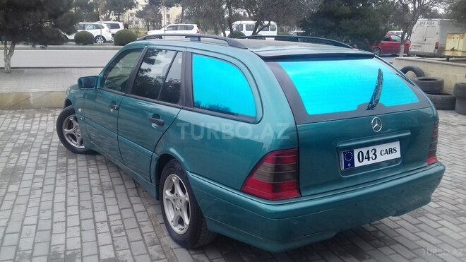 Mercedes C 220 1999, 252,559 km - 2.2 l - Sumqayıt