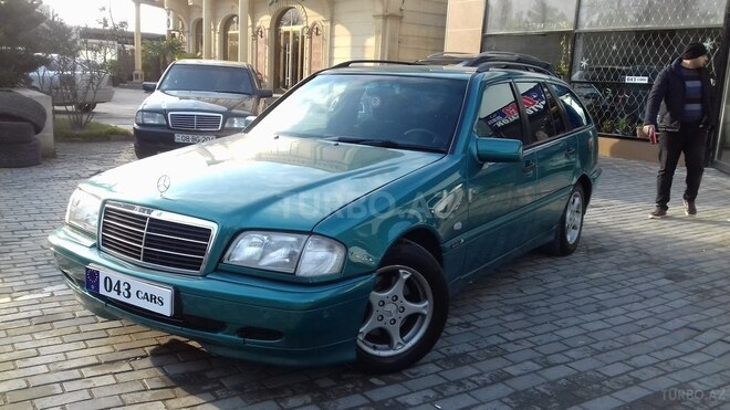Mercedes C 220 1999, 252,559 km - 2.2 l - Sumqayıt