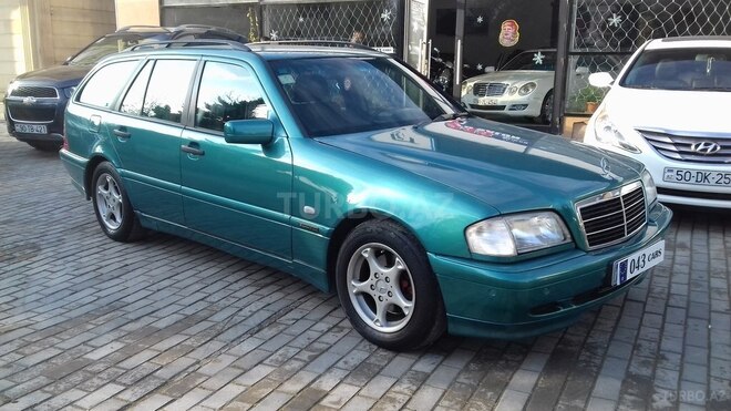 Mercedes C 220 1999, 252,559 km - 2.2 l - Sumqayıt