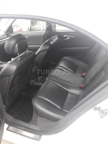 Mercedes E 220 2005, 256,000 km - 2.2 l - Bakı