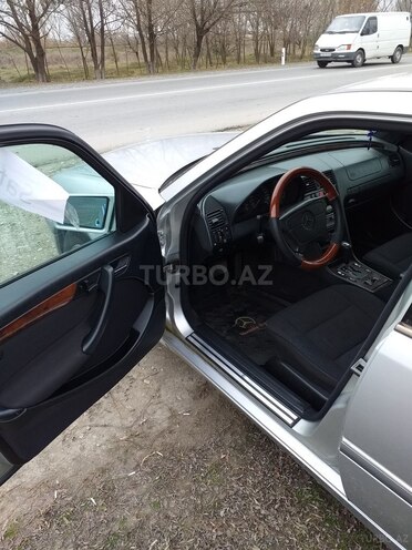 Mercedes C 240 1998, 215,000 km - 2.4 l - Yevlax