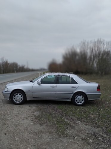 Mercedes C 240 1998, 215,000 km - 2.4 l - Yevlax