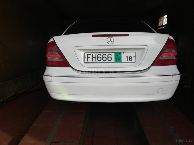 Mercedes C 320 2000, 350,000 km - 3.2 л - Cəlilabad