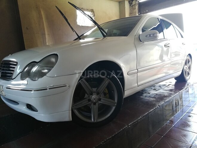 Mercedes C 320 2000, 350,000 km - 3.2 л - Cəlilabad