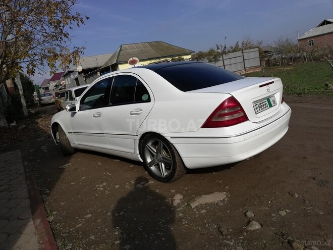 Mercedes C 320 2000, 350,000 km - 3.2 л - Cəlilabad
