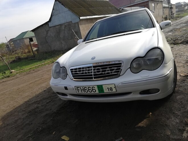Mercedes C 320 2000, 350,000 km - 3.2 л - Cəlilabad