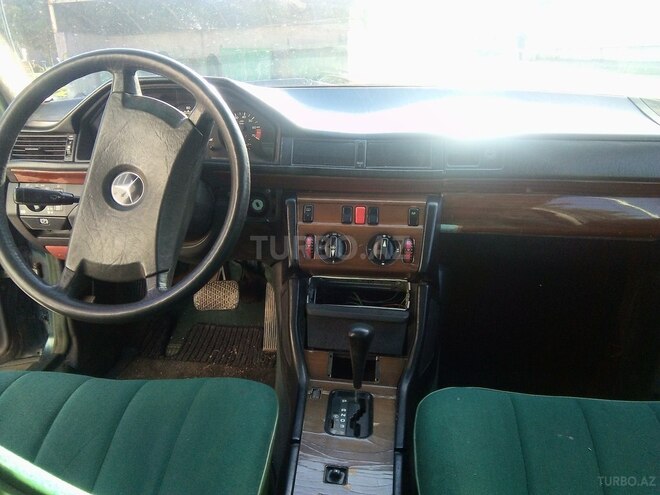 Mercedes E 200 1990, 200,000 km - 2.0 l - Bakı