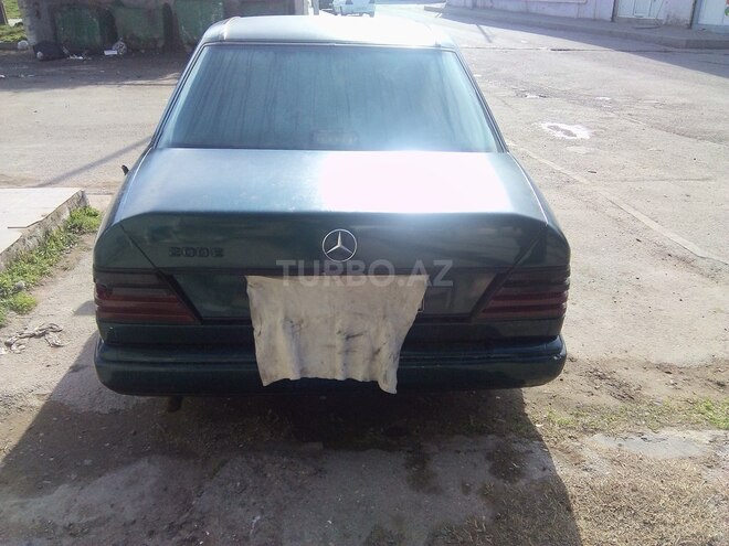 Mercedes E 200 1990, 200,000 km - 2.0 l - Bakı