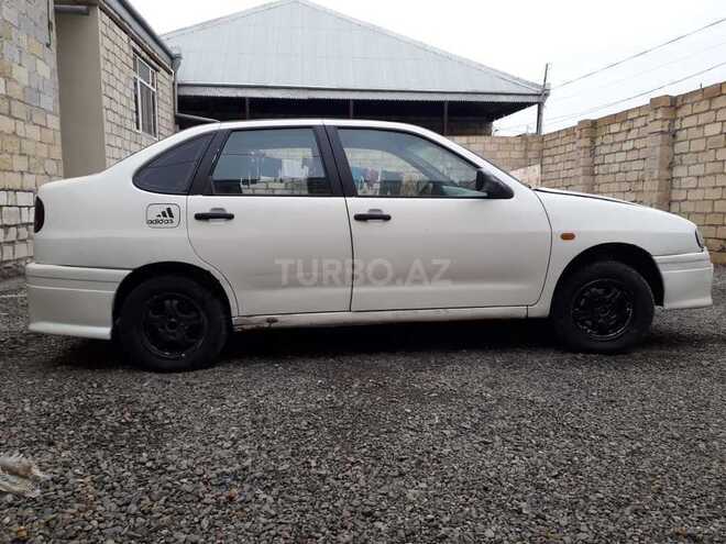 Volkswagen Polo 1995, 300,000 km - 1.6 l - Gəncə