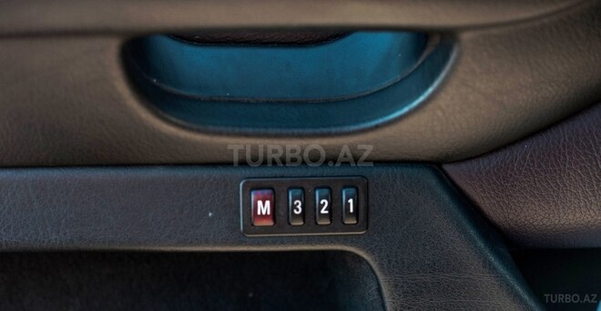 BMW 523 1999, 230,000 km - 2.5 l - Bakı