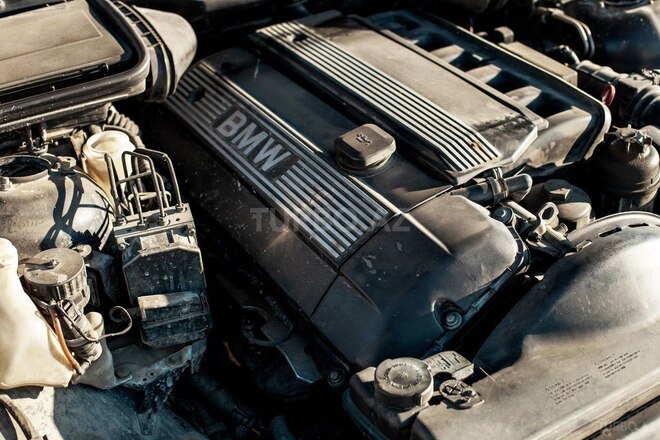 BMW 523 1999, 230,000 km - 2.5 l - Bakı