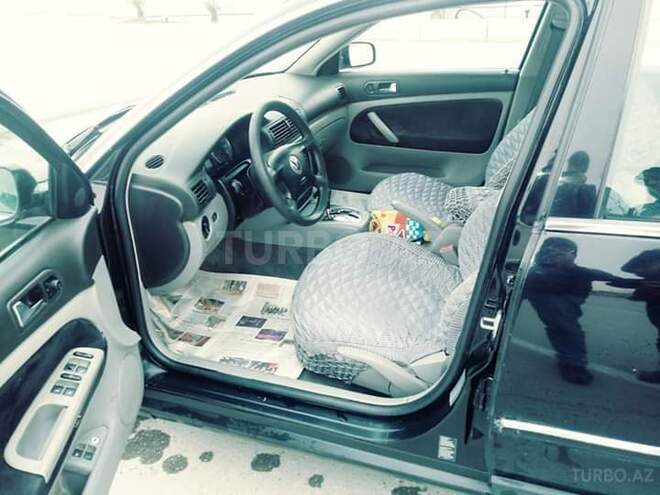 Volkswagen Passat 2001, 196,000 km - 1.8 l - Şamaxı