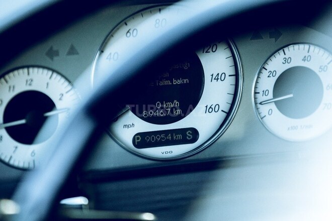 Mercedes E 350 2006, 93,000 km - 3.5 l - Yevlax