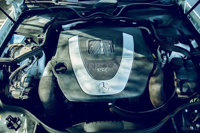 Mercedes E 350 2006, 93,000 km - 3.5 l - Yevlax