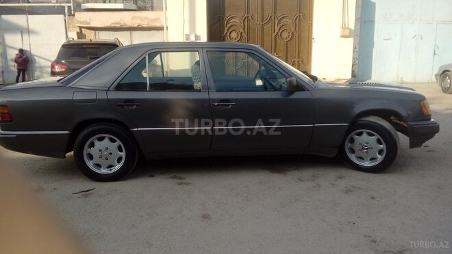Mercedes E 200 1991, 534,000 km - 2.0 l - Bakı