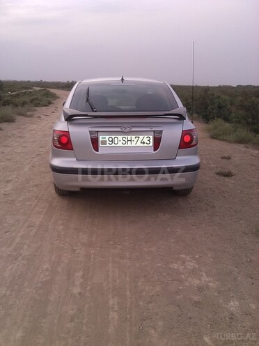 Hyundai Elantra 2004, 400,000 km - 2.0 l - Neftçala
