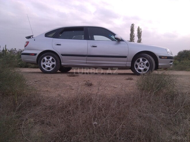 Hyundai Elantra 2004, 400,000 km - 2.0 l - Neftçala