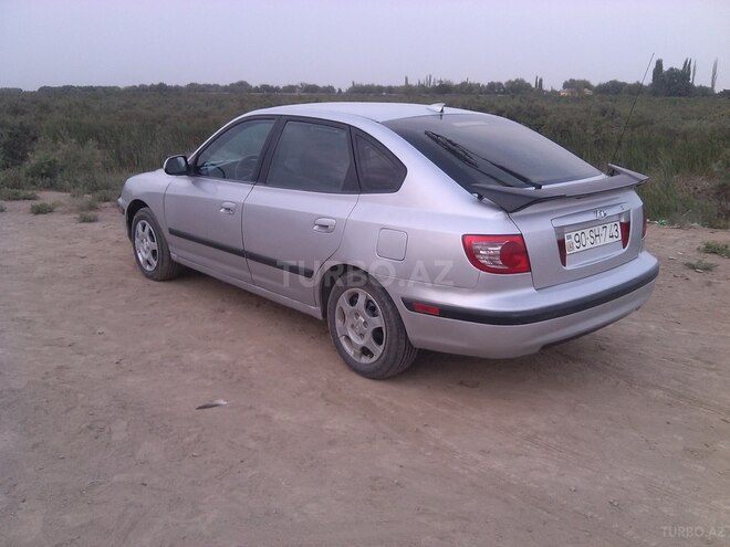 Hyundai Elantra 2004, 400,000 km - 2.0 l - Neftçala