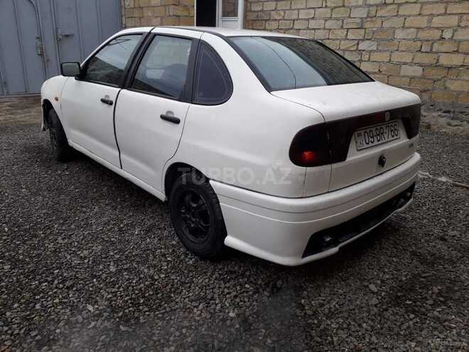 Volkswagen Polo 1995, 350,000 km - 1.6 l - Gəncə