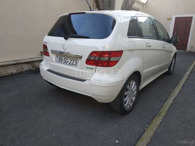 Mercedes B 180 2010, 72,000 km - 1.7 л - Bakı