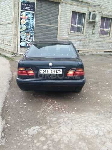 Mercedes E 240 1999, 285,000 km - 2.4 l - Bakı
