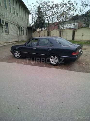 Mercedes E 240 1999, 285,000 km - 2.4 l - Bakı