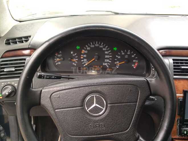 Mercedes E 240 1999, 285,000 km - 2.4 l - Bakı