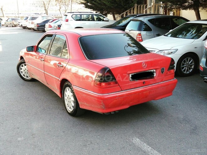 Mercedes C 220 1998, 285,000 km - 2.2 l - Bakı