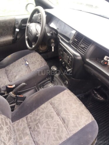 Opel Vectra 1996, 31,956 km - 1.6 l - Quba